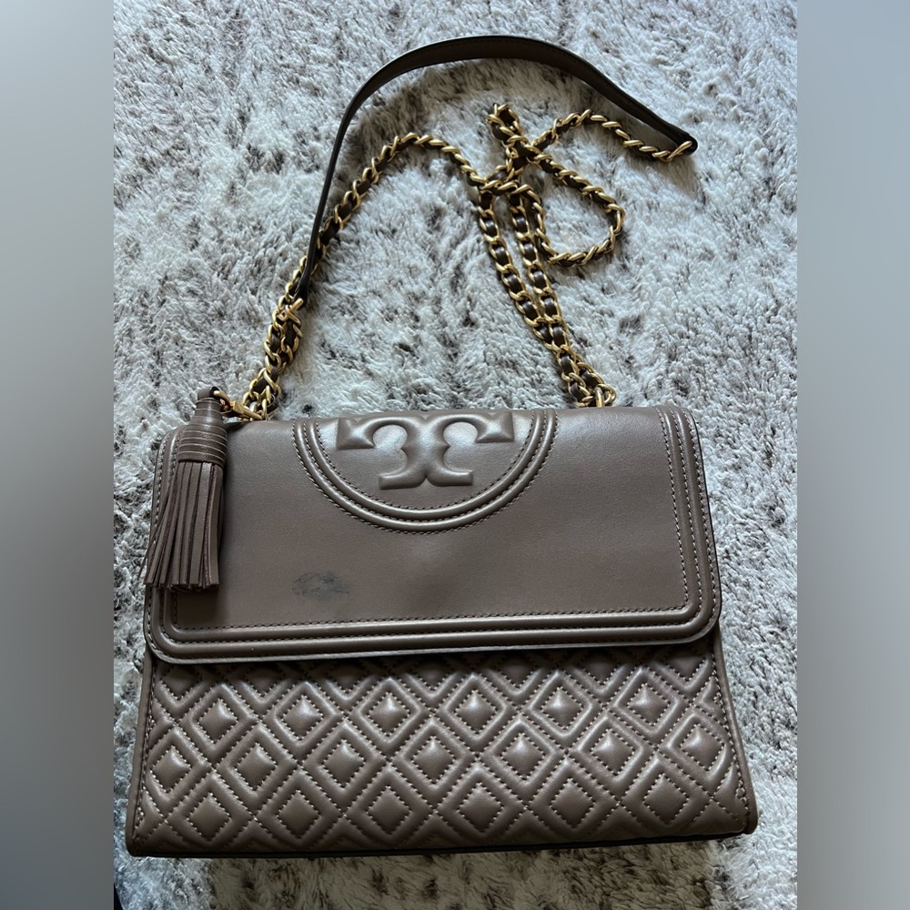 TORY BURCH FLEMING POLISHED-GRAIN CONVERTIBLE SHOULDER BAG